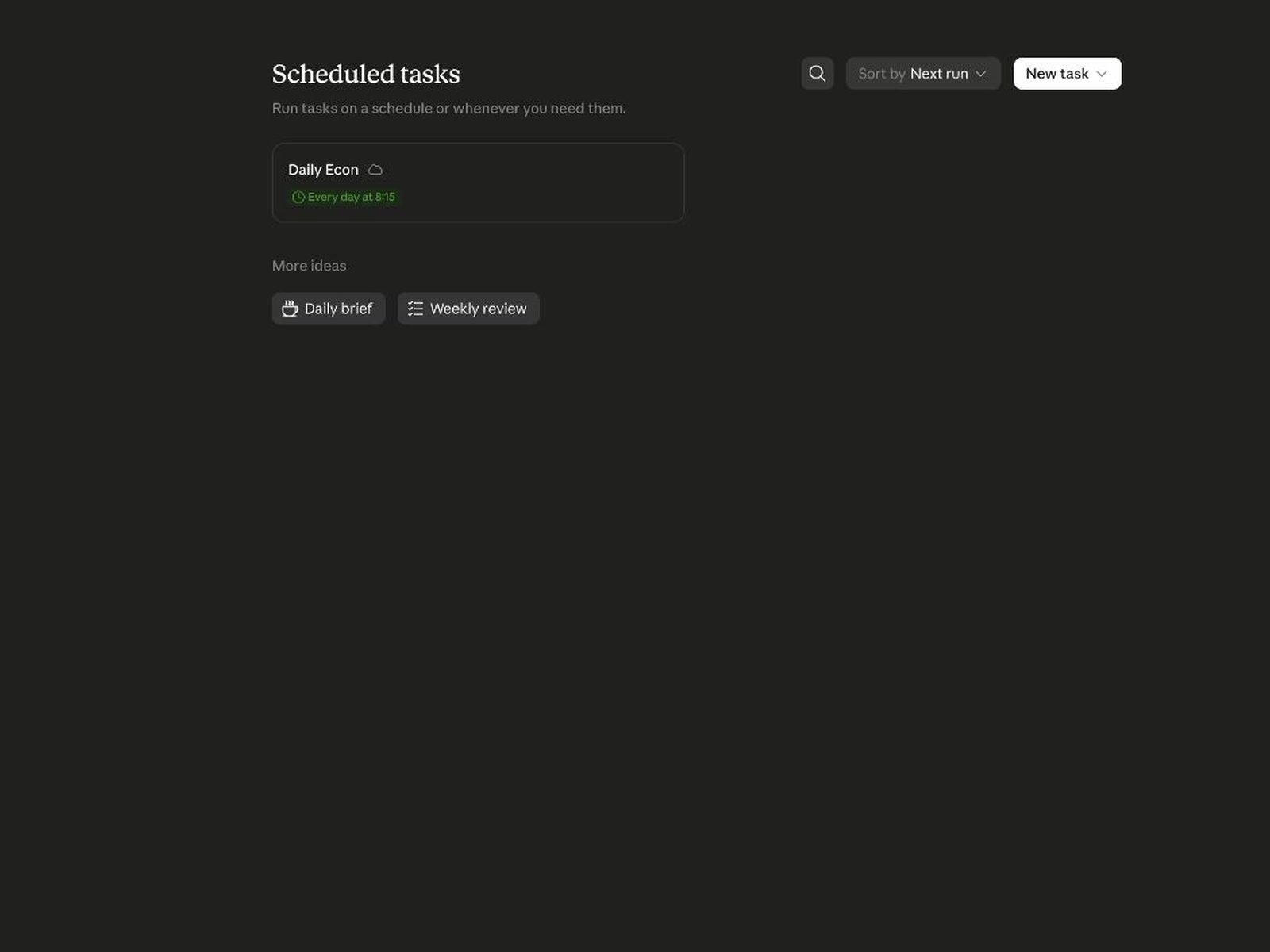 หน้า Scheduled tasks ใน Claude แสดงงานชื่อ Daily Econ ที่ตั้งไว้ทุกวันเวลา 8:15